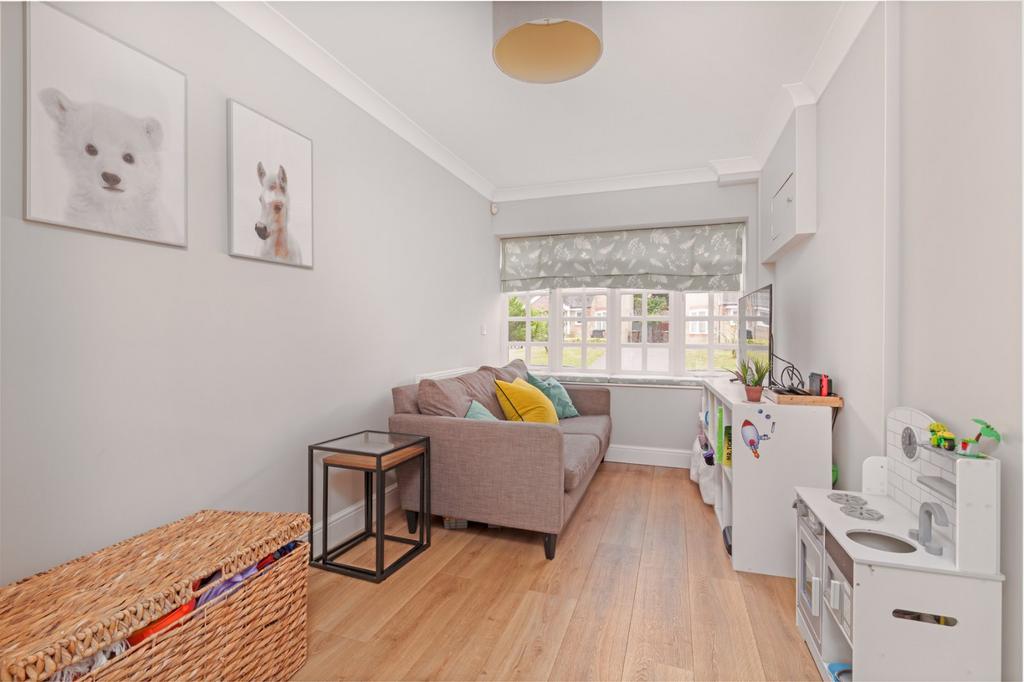 Snug/Playroom