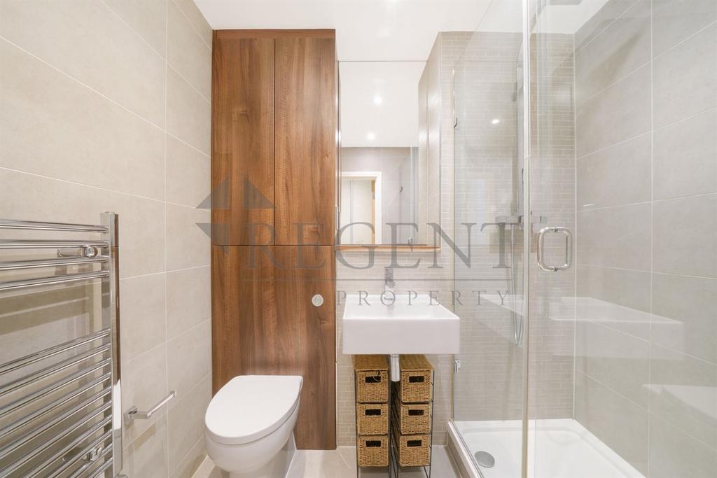 Main en-suite
