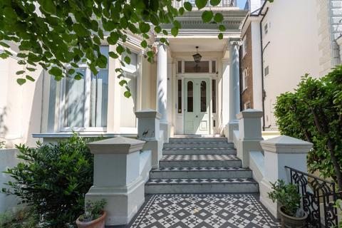 Belsize Park Gardens, London, NW3
