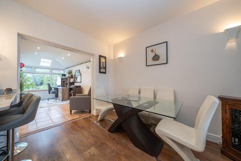 96 Chaul End Road, Caddington, Luton, LU1 4AS