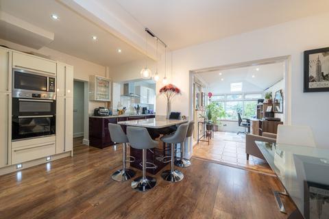 96 Chaul End Road, Caddington, Luton, LU1 4AS