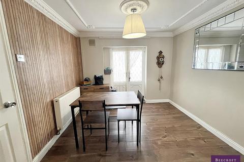 3 bedroom semi-detached house for sale, Burns Way, Wath-Upon-Dearne, Rotherham