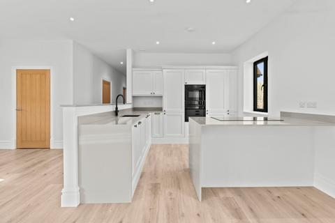 3 bedroom bungalow for sale, The Courtyard, Framfield, Uckfield, East Sussex, TN22