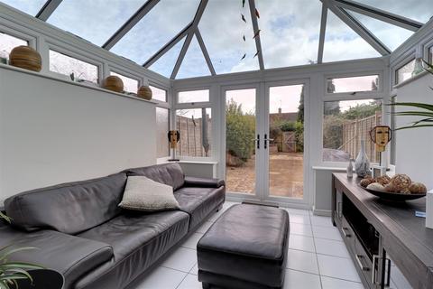 107 Greenways, Gloucester, GL4 3SA