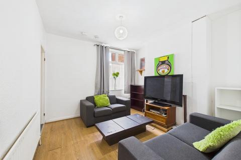 4 bedroom terraced house for sale, Byron Street, Poets Corner, NN2 7JD