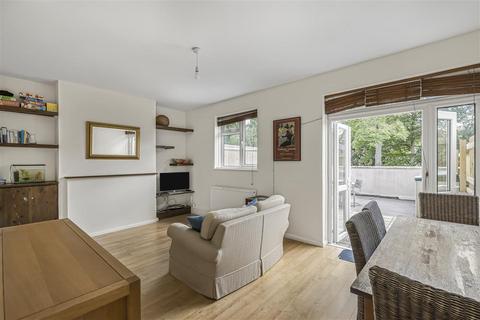3 bedroom maisonette for sale, Inner Park Road, SW19