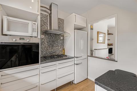 3 bedroom maisonette for sale, Inner Park Road, SW19