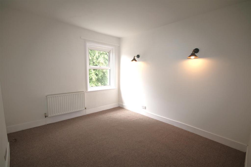 Bedroom 1a.JPG