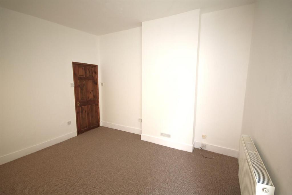 Bedroom 1c.JPG