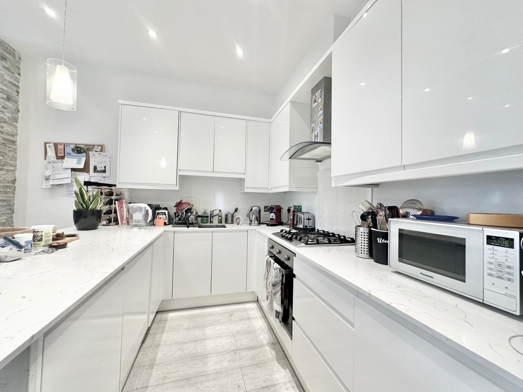 Apartment in London - View 3