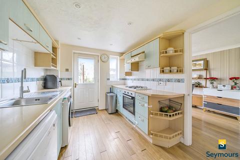 3 bedroom end of terrace house for sale, St. Marys Way, Surrey GU2