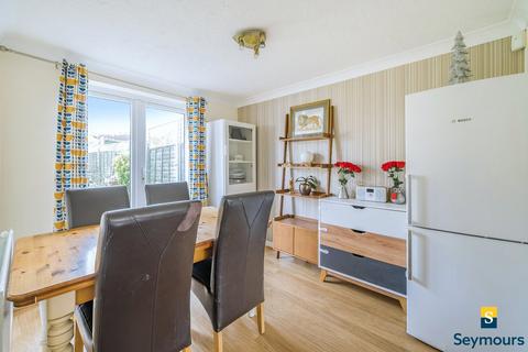 3 bedroom end of terrace house for sale, St. Marys Way, Surrey GU2