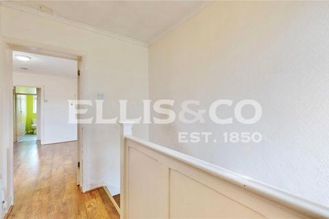 2 bedroom maisonette for sale, Beechwood Avenue, Ruislip, HA4