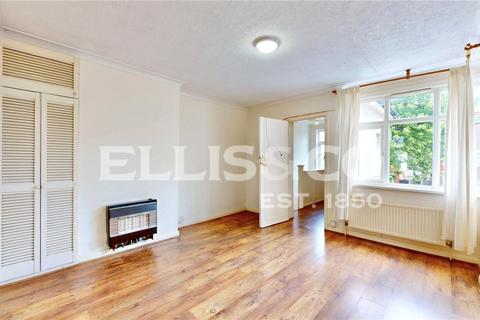 2 bedroom maisonette for sale, Beechwood Avenue, Ruislip, HA4