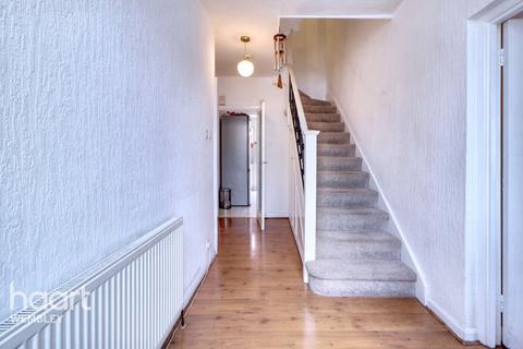 undefined, Off Ealing road