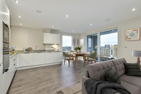 3 bedroom apartment for sale, Junction Court, 9 Station Road, Watford, WD17 1AP