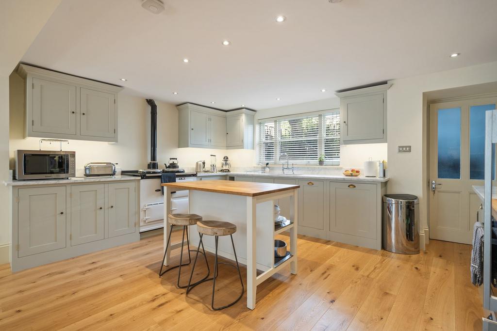 Kitchen &amp; Dining Room