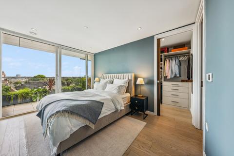2 bedroom flat for sale, Upper Richmond Road, London