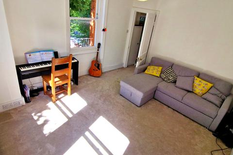 3 bedroom maisonette for sale, Curzon Road, London N10