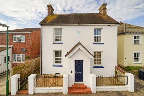 Victoria Road, Chichester, PO19