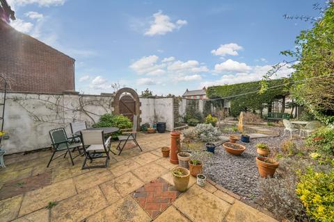 3 bedroom detached house for sale, Victoria Road, Chichester, PO19