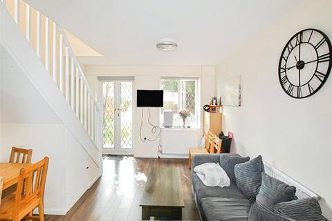 3 bedroom house to rent, Ravenfield, Englefield Green, Egham, TW20
