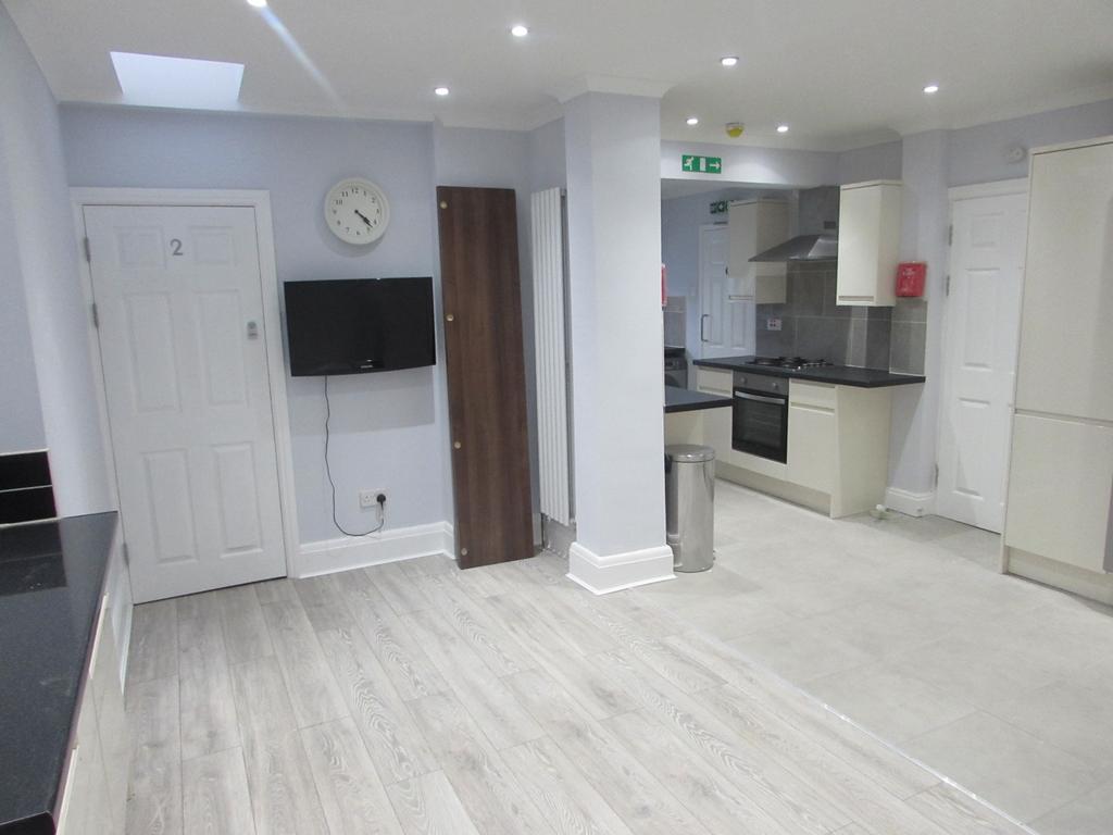 House in Ilford - View 3