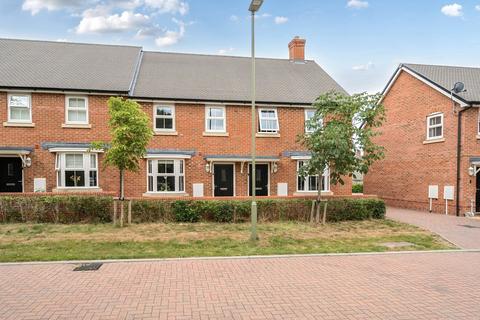 3 bedroom terraced house for sale, Cowslip Drive, Petersfield, Hampshire, GU31