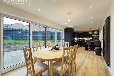 5 bedroom detached house for sale, Magnolia Close, Shafton, Barnsley