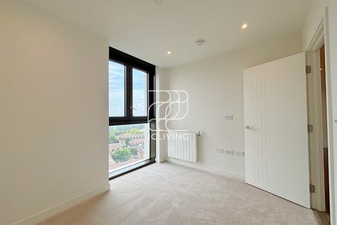 2 bedroom flat to rent, Menara Point, London, ,E16