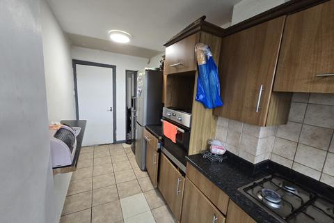 3 bedroom terraced house for sale, Stirling Road, London N22