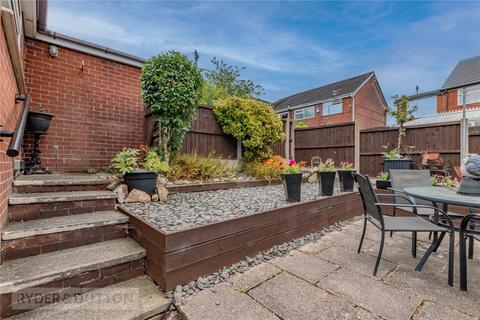 28 Den Lane, Springhead, Oldham, OL4 4NN