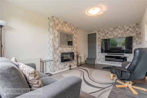 28 Den Lane, Springhead, Oldham, OL4 4NN