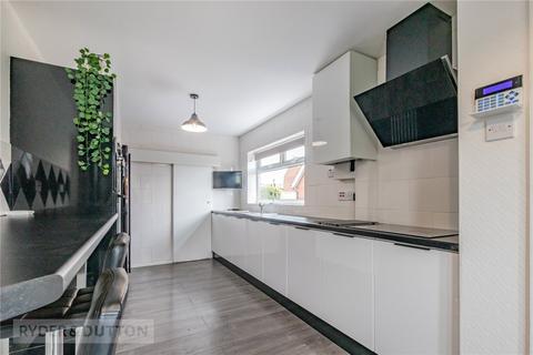 28 Den Lane, Springhead, Oldham, OL4 4NN