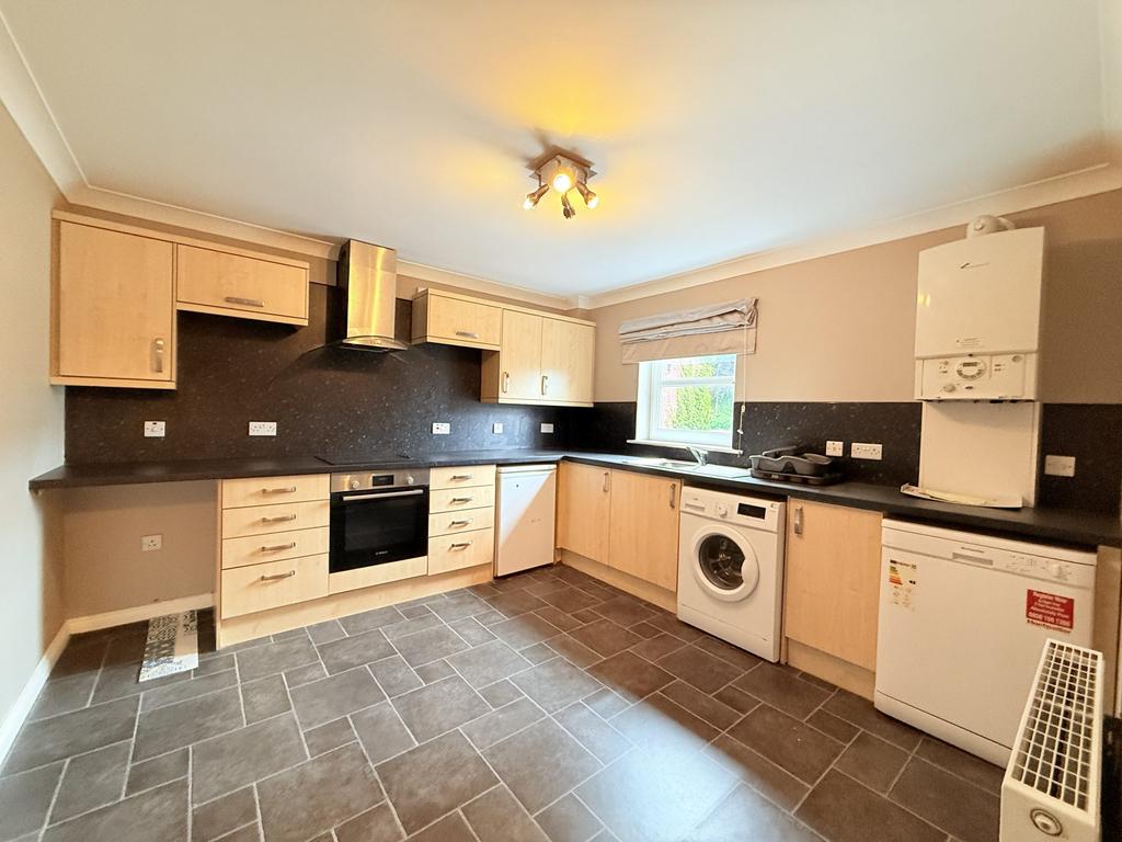 15 B Terregles Street, Dumfries, DG2 9 AA - Braidwoo