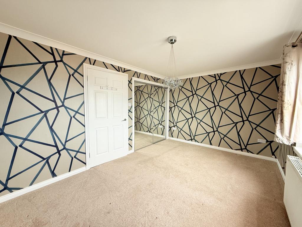 15 B Terregles Street, Dumfries, DG2 9 AA - Braidwoo