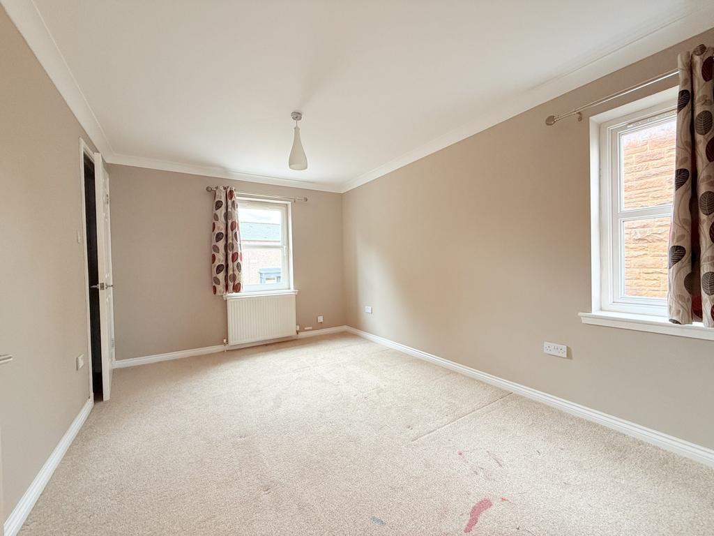 15 B Terregles Street, Dumfries, DG2 9 AA - Braidwoo
