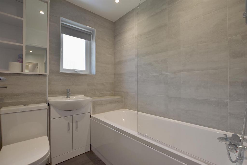 Bathroom.JPG