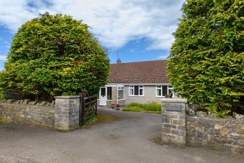 4 bedroom bungalow for sale, Broadway, Edington
