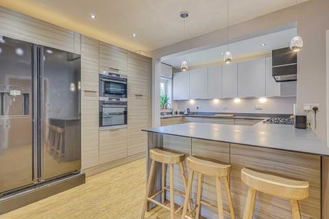 4 bedroom detached bungalow for sale, Church End Lane, Wickford, SS11