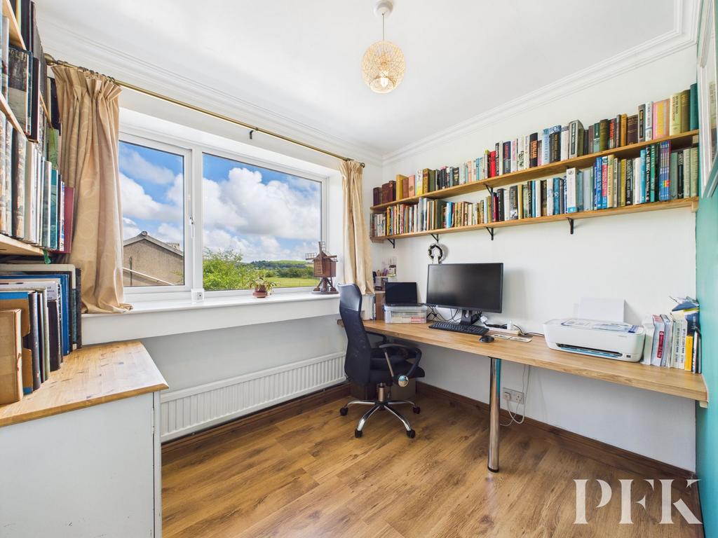 Bedroom 6/Office