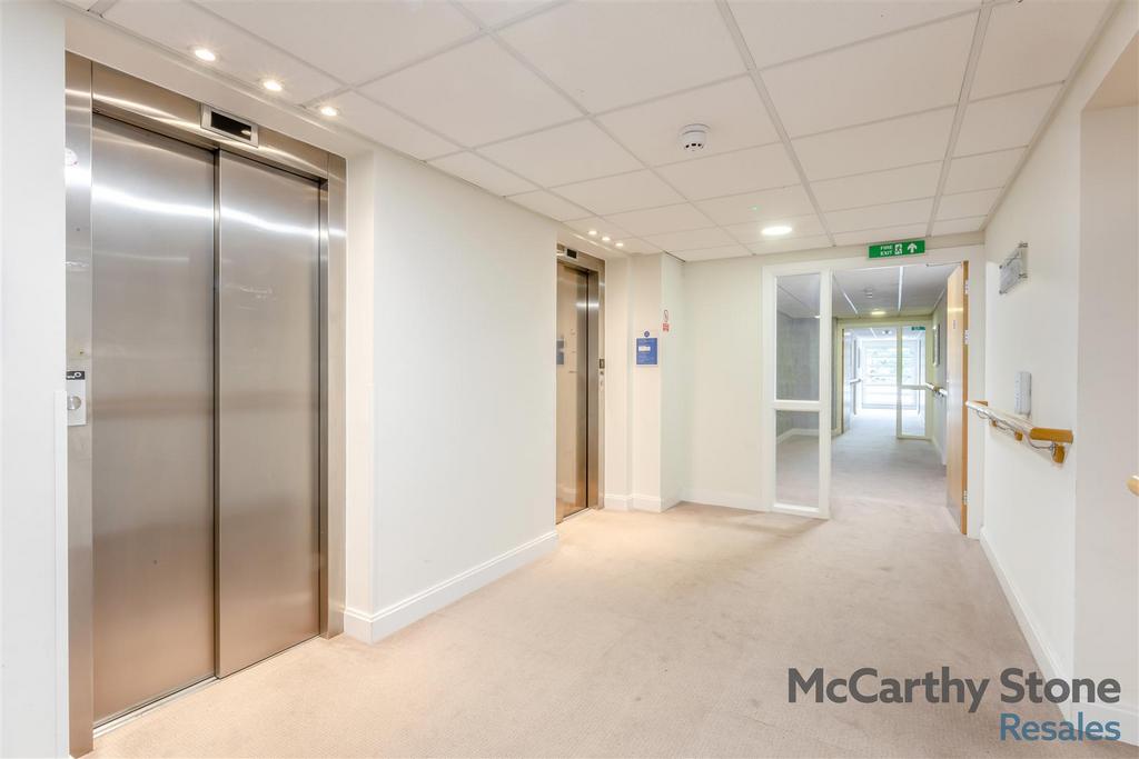 8657850-interior18.jpg