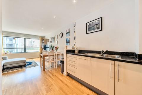 2 bedroom apartment for sale, The Quays, Salford, Greater Manchester