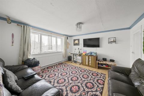 2 bedroom flat for sale, Jersey Road, Hounslow TW3