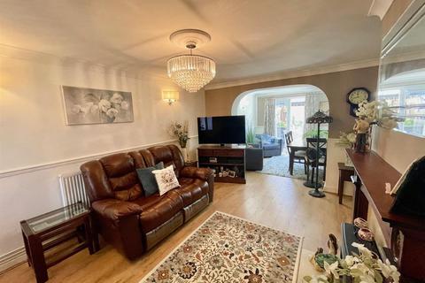 31 Arundel Road, Walton, Peterborough, PE4 6JJ