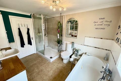 31 Arundel Road, Walton, Peterborough, PE4 6JJ