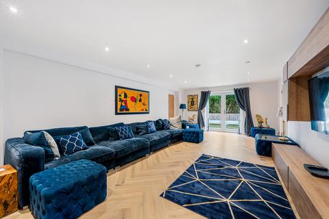 8 bedroom detached house for sale, Leeds LS17