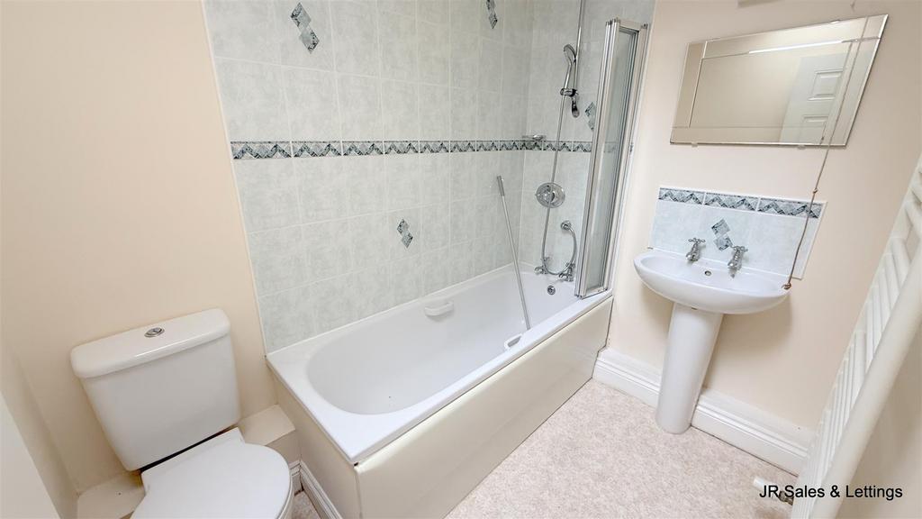Main Bathroom