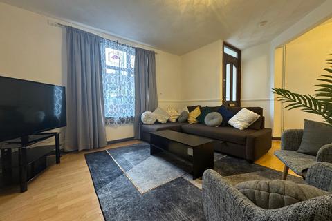 undefined, Dagenham,, RM9
