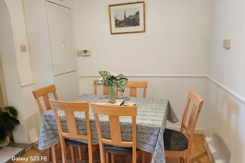 undefined, Dagenham,, RM9